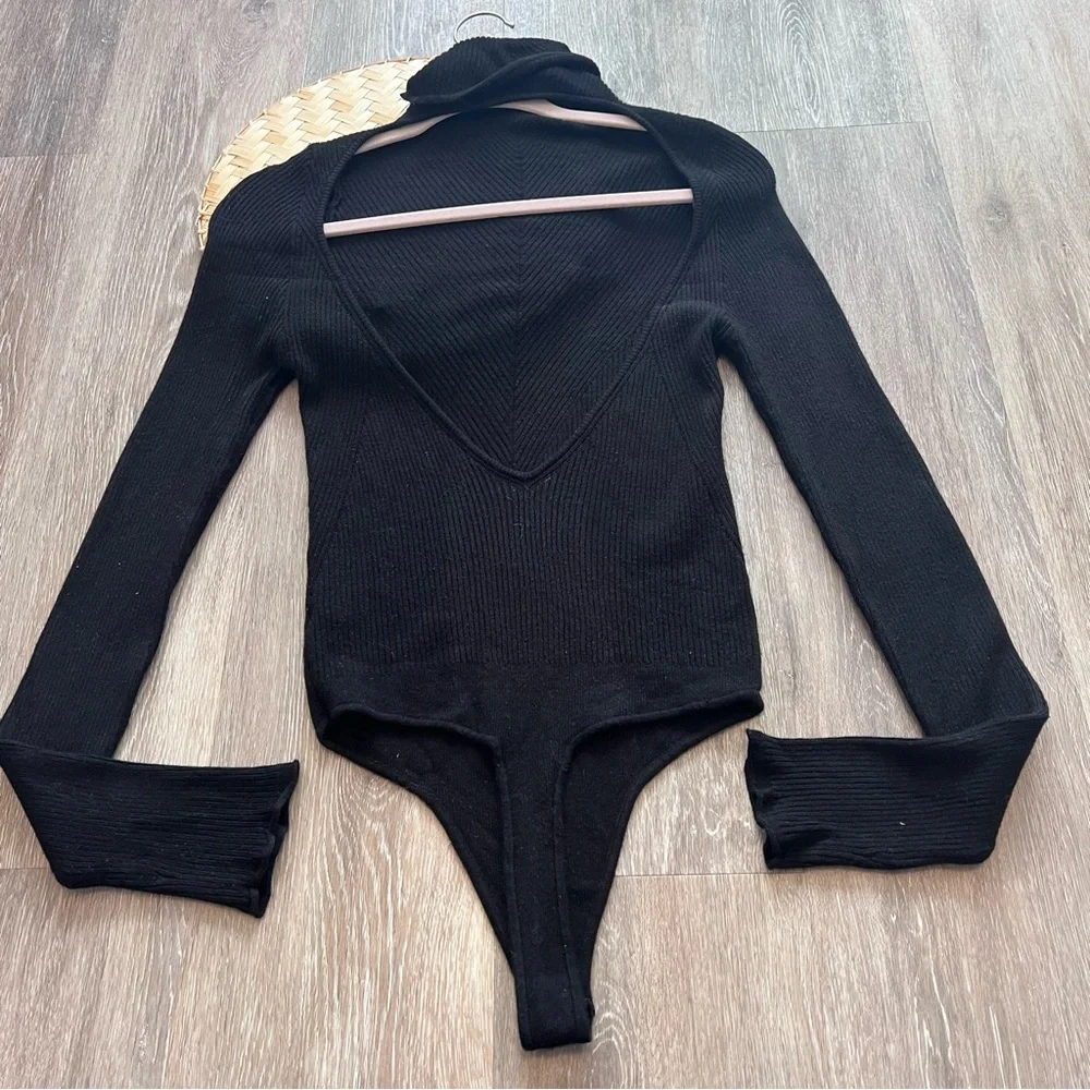 Free people intimately‎ black ribbed knit bodysuit w/ open back ribbed sweater